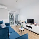 Kielkowskiego Modern & Comfy Apartment With Balcony Cracow By Noclegi Renters